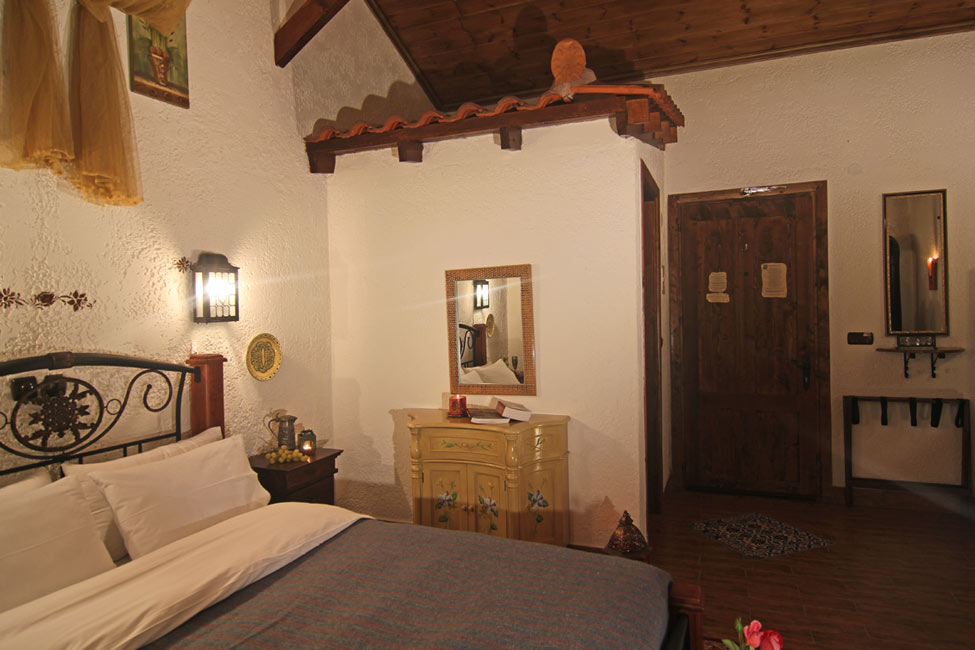 hotel booking agistro