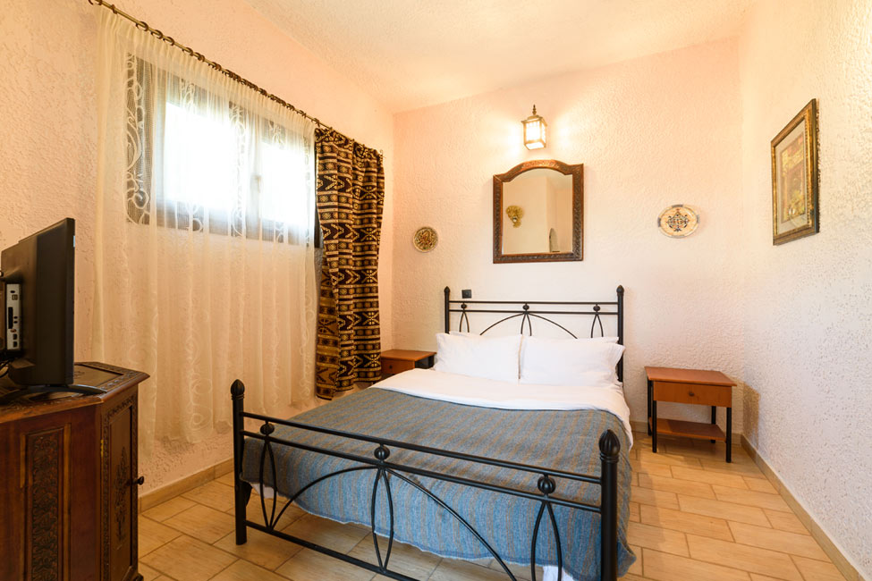 hotel booking agistro