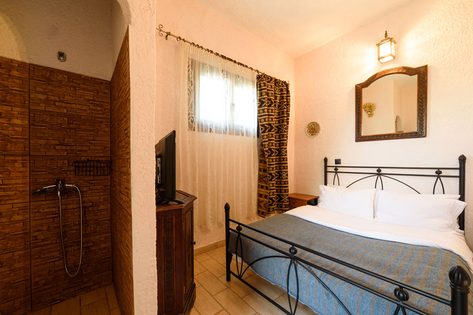 hotel booking agistro